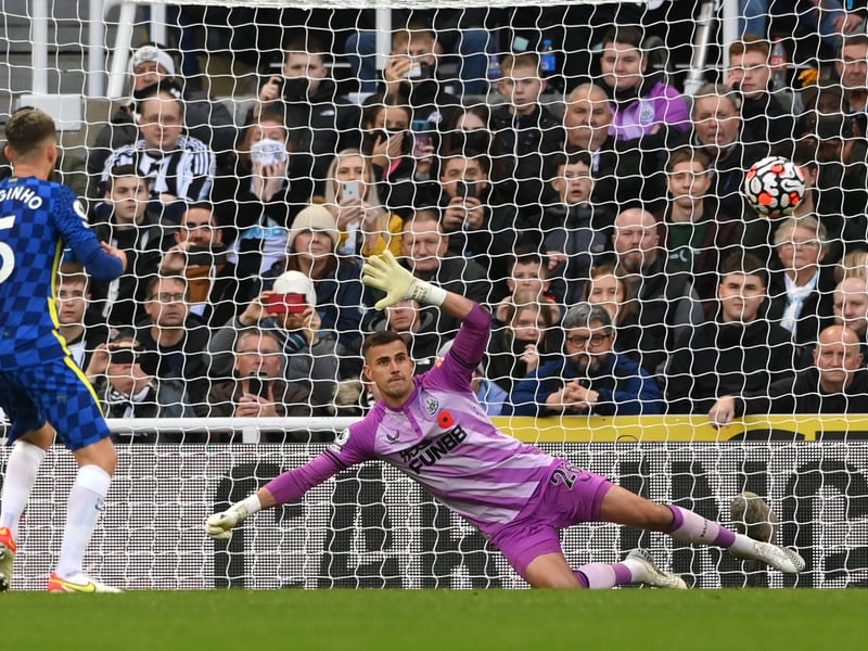 Newcastle United keeper Karl Darlow is wanted by Middlesbrough to be their new number 1 next season with Leicester City’s Daniel Iversen also of interest to the Champioship side (The Sun)
