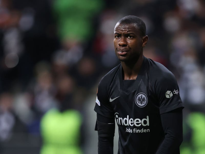 Newcastle ‘want’ Eintracht Frankfurt’s Evan Ndicka - and the German club ‘want to sell’ the centre-back. (Bild)
