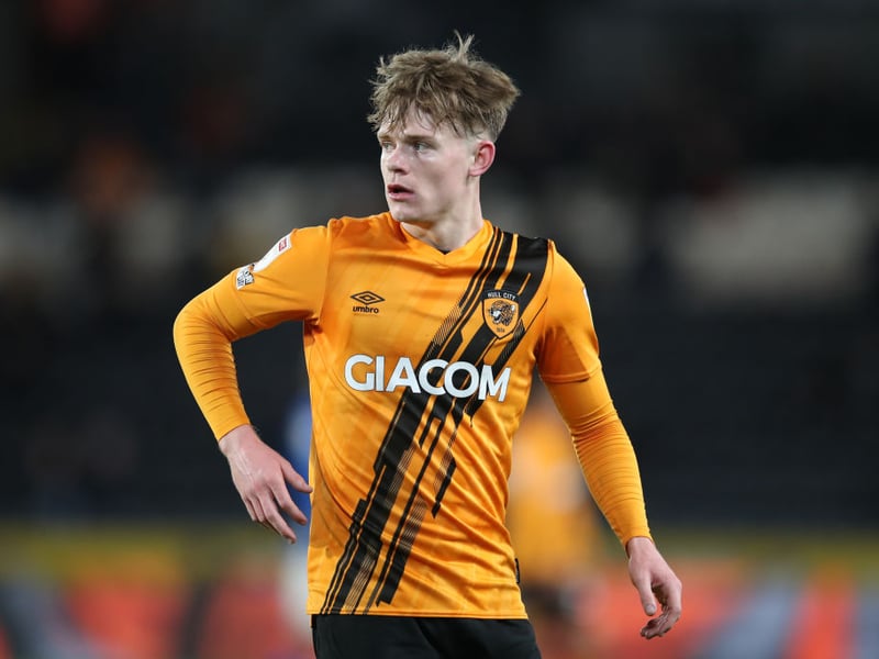 Brentford are racing West Ham to sign Hull City attacker Keane Lewis-Potter. (Football Insider)