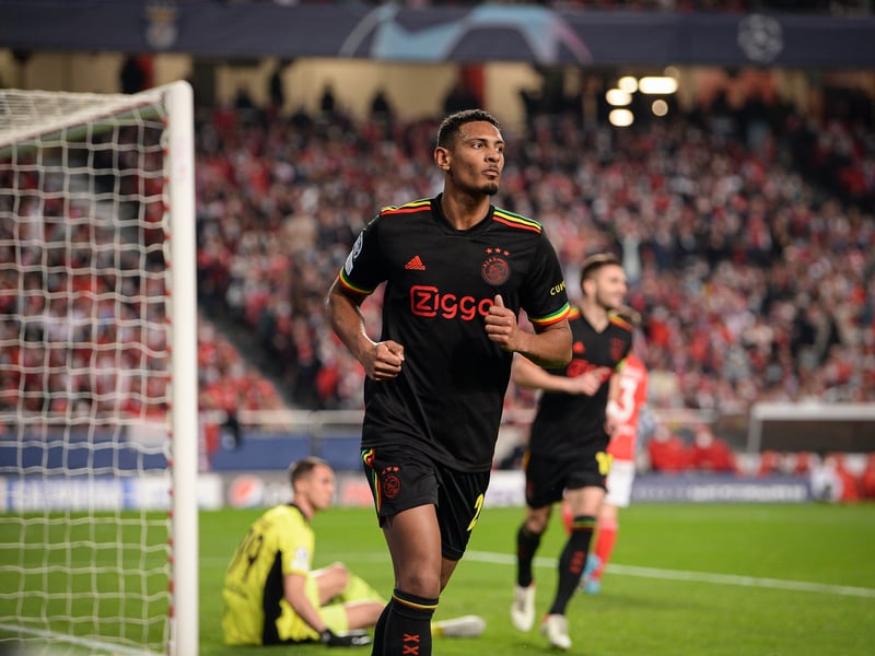 Manchester United could sign former West Ham striker Sebastien Haller with the Ivory Coast international looking to follow Erik ten Hag to Old Trafford from Ajax for a fee of £35m (The Sun)