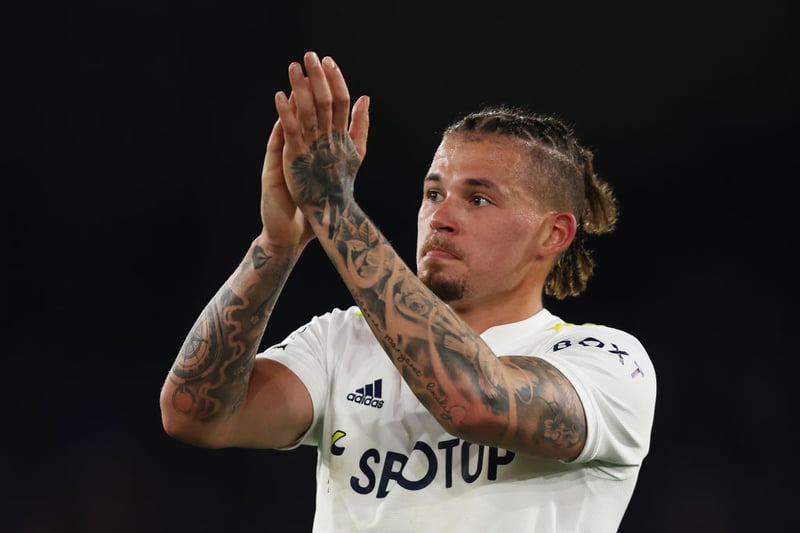 Manchester United have begun exploring, via intermediaries, the prospect of a transfer worth £50 million for Leeds United midfielder Kalvin Phillips. (The Athletic)
