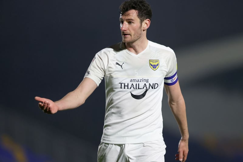 Oxford United defender Elliott Moore has been targeted by Bristol City manager Nigel Pearson, (Oxford Mail)