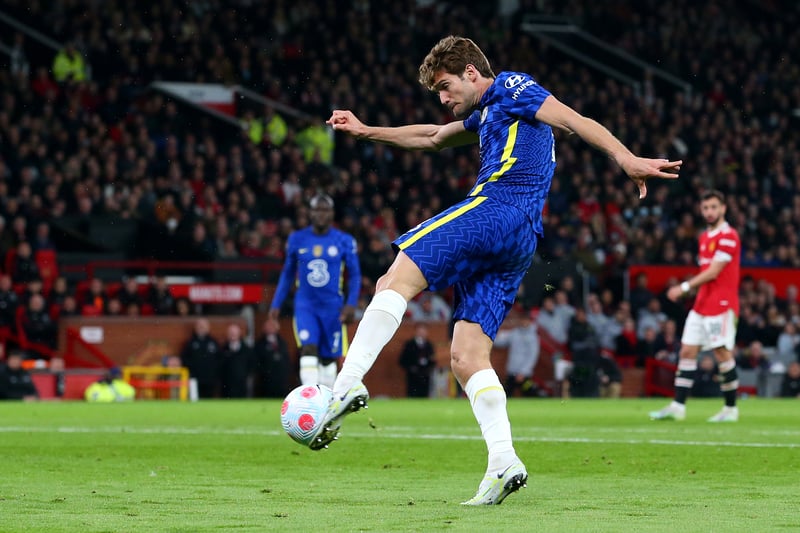 Chelsea’s Spainish defenders Cesar Azpilicueta and Marcos Alonso both want to join Barcelona this summer (Mundo Deportivo)