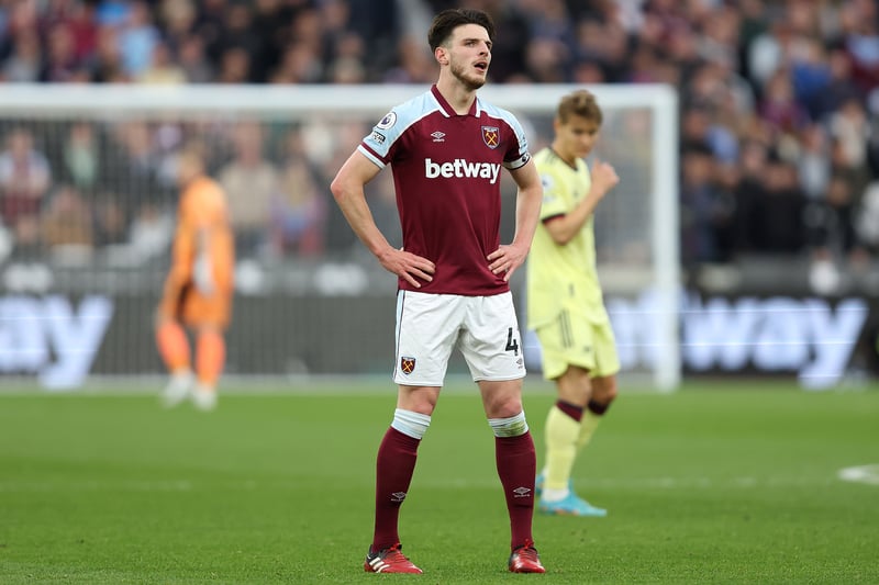 Manchester United will have a ‘free run’ at signing England midfielder Declan Rice from West Ham, with rivals focusing on strengthening other areas (ESPN)