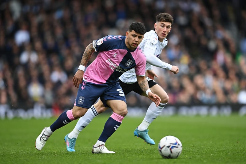 Brighton & Hove Albion are eyeing a move for Coventry City midfielder Gustavo Hamer this summer. The 24-year-old signed a new contract until 2024 only two months ago. (Football Insider)