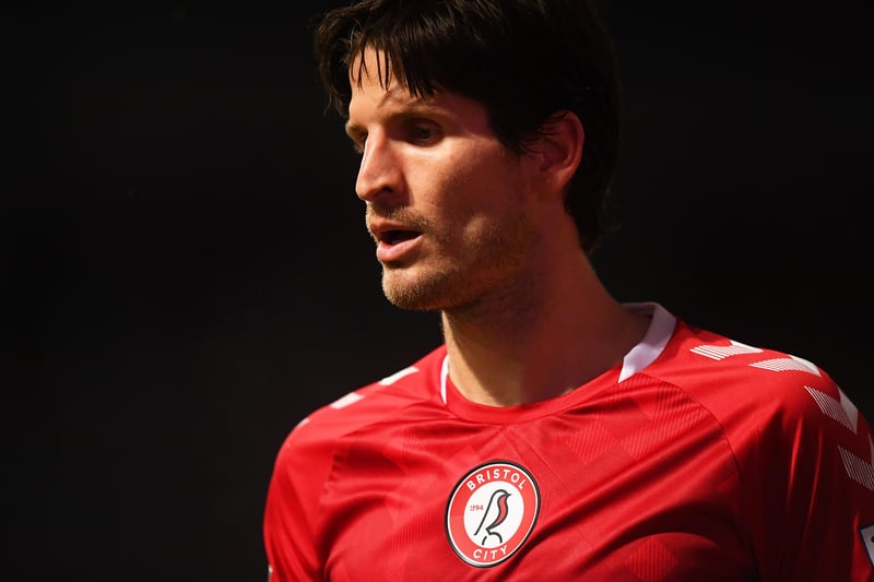 Bristol City captain Daniel Bentley is hoping that defender Tim Klose will sign a new deal at the club with his contract set to expire this summer (BristolWrold)