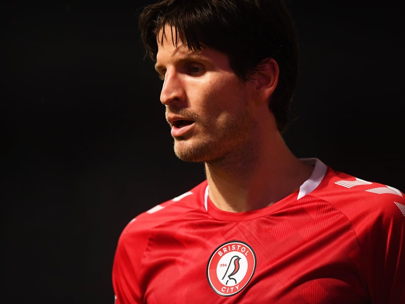 Bristol City captain Daniel Bentley is hoping that defender Tim Klose will sign a new deal at the club with his contract set to expire this summer (BristolWrold)
