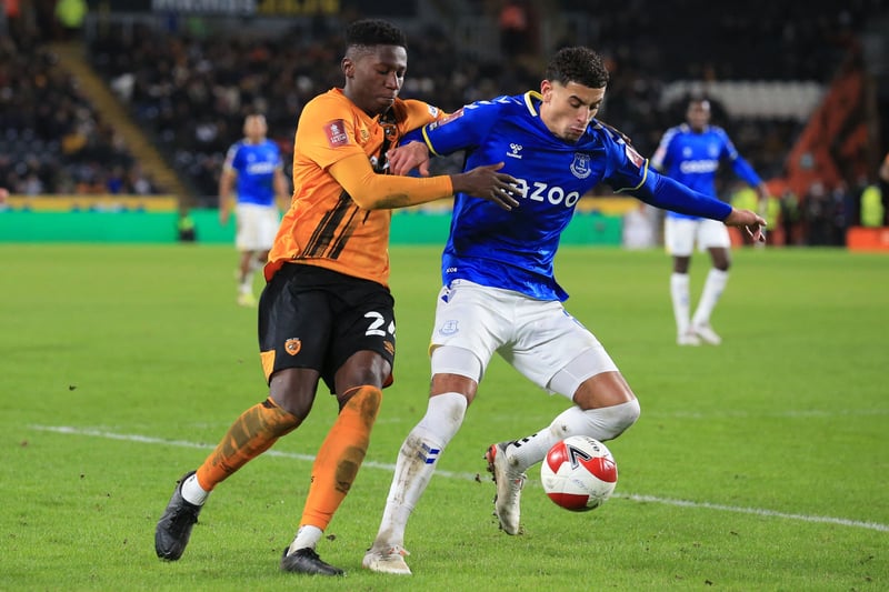 Hull City have revealed they are set to discuss keeping Manchester United loanee Di'Shon Bernard beyond the summer. The defender made 26 appearances in the Championship this season. (Hull Live)