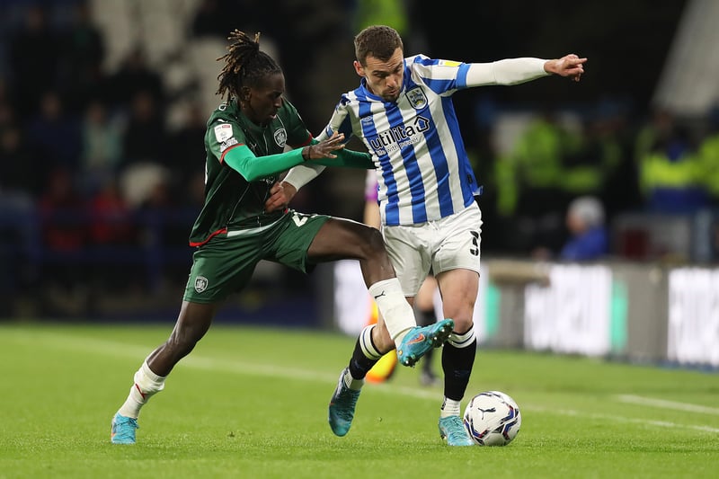 Millwall have expressed interest in Huddersfield Town's Harry Toffolo, with the likes of Norwich, Blackburn and Middlesbrough also keen. The 26-year-old spent half a season with the Lions in 2018 before he was released without playing a single game. (TEAMtalk)