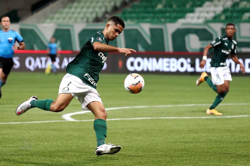 Burnley are reportedly attempting to sign Palmeiras youngster Gabriel Silva once again, after expressing interest in him in January. The Clarets are eager to sign the 20-year-old on loan with an option to buy. (Sport Witness)