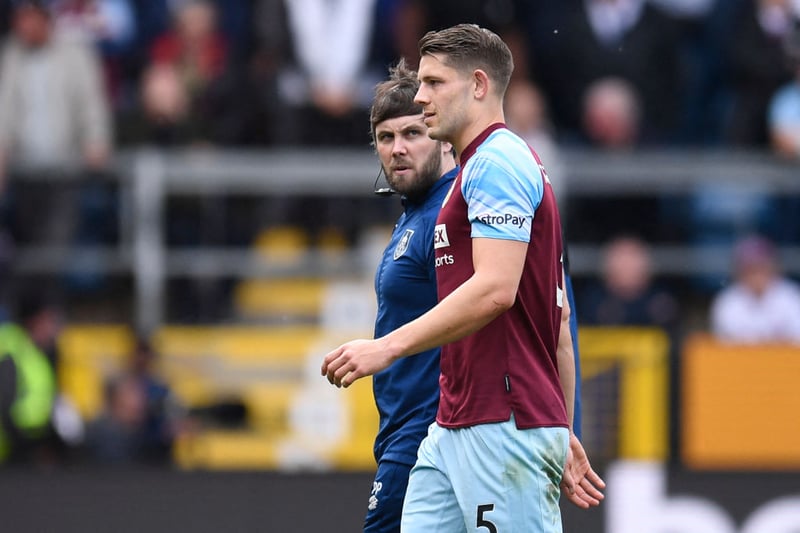 West Ham have ‘signalled their intent’ to join Everton in the race to sign James Tarkowski from Burnley. (Football Insider)