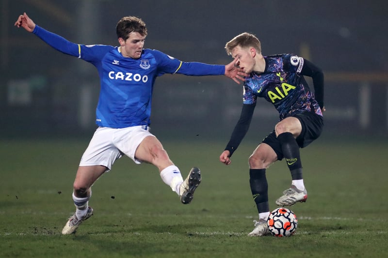 Everton youngster Lewis Warrington is set to sign a new contract, with his current deal set to expire this summer. The midfielder has enjoyed an impressive loan spell with Tranmere Rovers this season. (The Athletic)