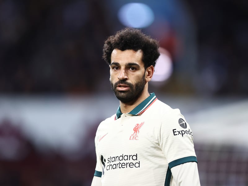 Liverpool are reportedly willing to offer Mohamed Salah a four-year deal that could be worth over £80 million, with the Egyptian thought to have compromised on his initial £500k a week wage demands. The club and player are said to be preparing for fresh talks. (Football Insider)