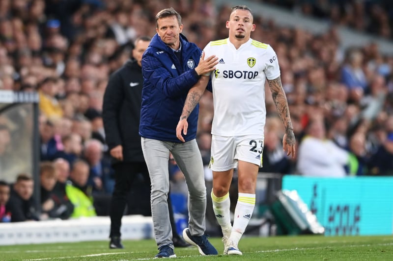 Aston Villa have been given a double boost in their bid to sign Leeds United star Kalvin Phillips. The midfielder is yet to agree a new deal at Elland Road, and has reportedly weighed up whether this summer might be the right time to leave his boyhood club. (Football Insider)
