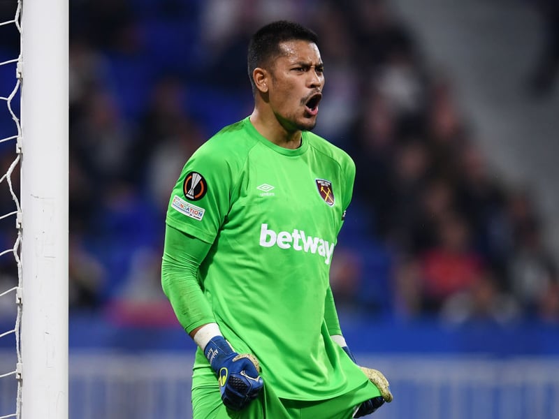 West Ham could be ready to sign Alphonse Areola permanently by triggering an £8.5m option in his loan deal. (L’Equipe)