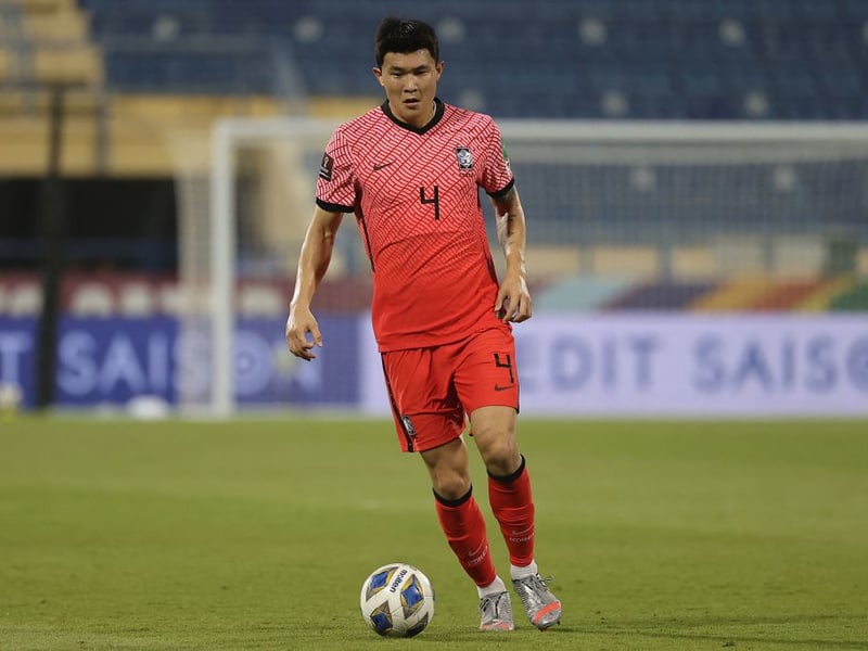 Tottenham Hotspur and Everton have both made ‘serious’ offers to sign Kim Min-jae defender from Fenerbahce. (Fanatik)