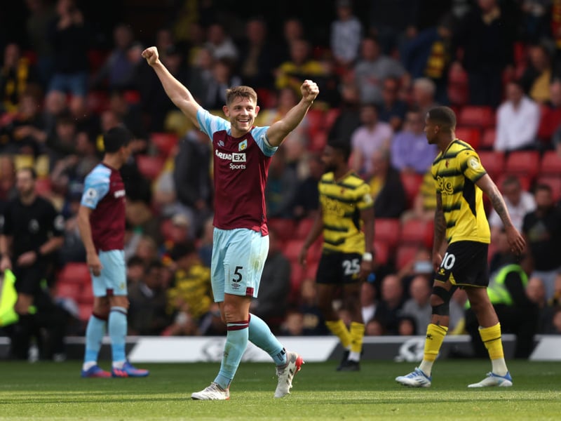 Newcastle United are now in ‘pole position’ to sign Burnley defender James Tarkowski. (MIrror)
