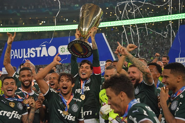 Manchester United and Liverpool had reportedly been talking Palmeiras teenager Endrick, however the 15-year-old is now set to sign his first professional contract with the Brazilian club. Endrick has previously been likened to Real Madrid's Vinicius Jr. (Daily Star)