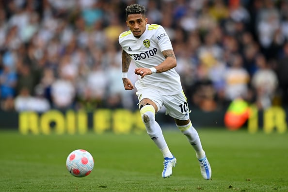 Barcelona have reportedly made a £46.7 million offer with another £8.5 million in potential add-ons for Leeds United's Raphinha. It is believed that the Brazilian has already made a verbal agreement to sign a five-year contract with the Spanish club. (UOL Sport)