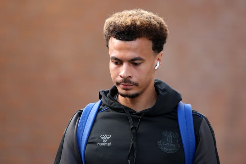 Everton are reportedly looking to offload summer signing Dele Alli but will demand £20 million for the midfielder. The Toffees may have to pay up to £40 million to Tottenham following his summer move. (Daily Mail)