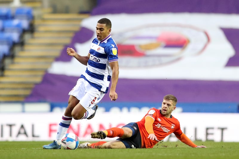 Bristol City are reportedly ‘keen’ on adding Reading midfielder Andy Rinomhota to their squad (Bristol Live)