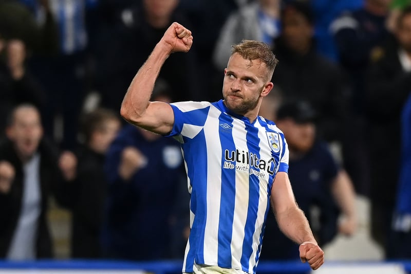 Middlesbrough are considering a move for Huddersfield Town striker Jordan Rhodes, following his winning goal to take the Terriers to Wembley last week. It is unclear whether they will keep the 32-year-old if they were promoted to the Premier League. (Alan Nixon)