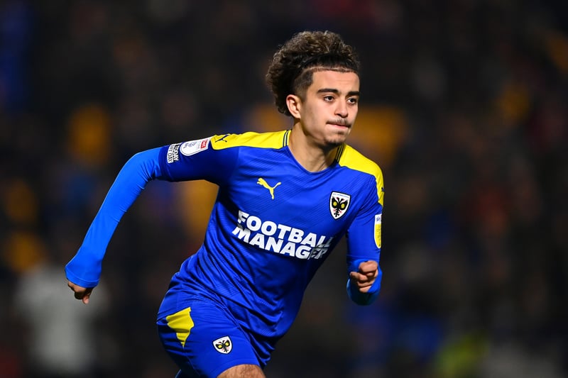Fulham and Brentford are set to lack horns as they both look to sign AFC Wimbledon youngster Ayoub Assal this summer. The winger was called up to the England U20 squad earlier this year. (Mirror)