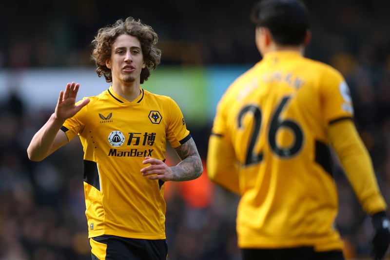 Wolves forward Fabio Silva is set to join Anderlecht on a season-long loan, two years after moving to Molineux in a £35 million deal (Daily Mail)
