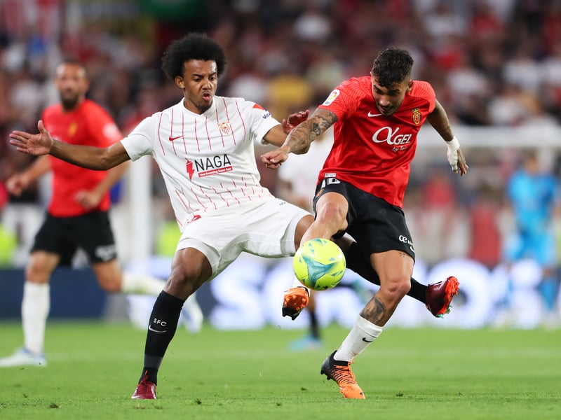 Jules Kounde and Josko Gvardiol are on an eight-player shortlist to solve Chelsea’s defender crisis with Antonio Rudiger and Andreas Christensen leaving this summer (Telegraph)