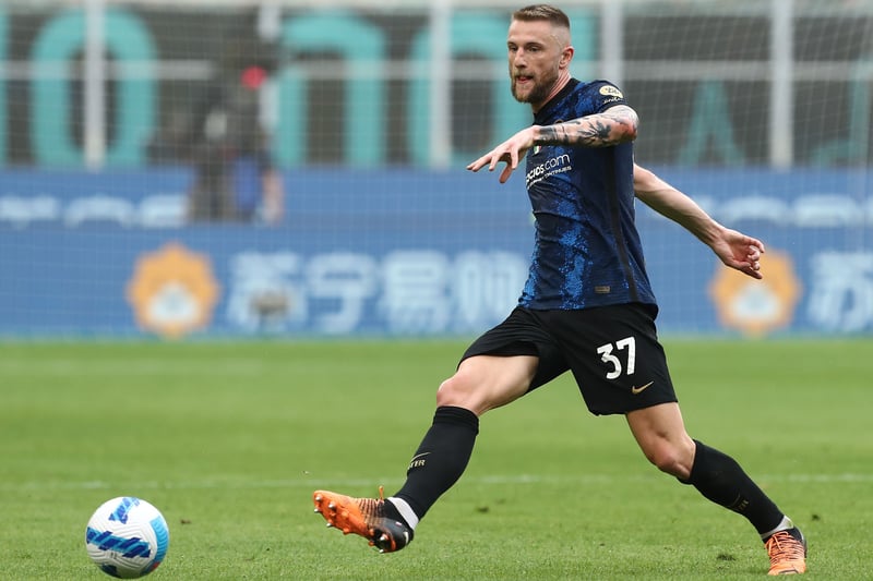Chelsea have asked about Inter Milan defender Milan Skriniar but the clubs are understood to be some distance apart on valuation for the 27-year-old with Tottenham Hotspur also interested (Daily Mail)
