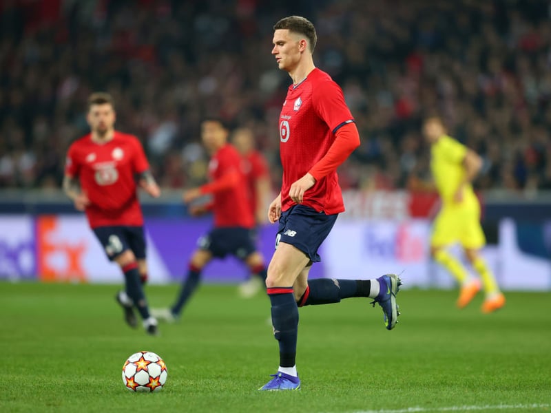 Paperworks were being signed last night between Newcastle and Lille for Sven Botman with a €37m fee agreed and a mdeical booked (Fabrizio Romano)