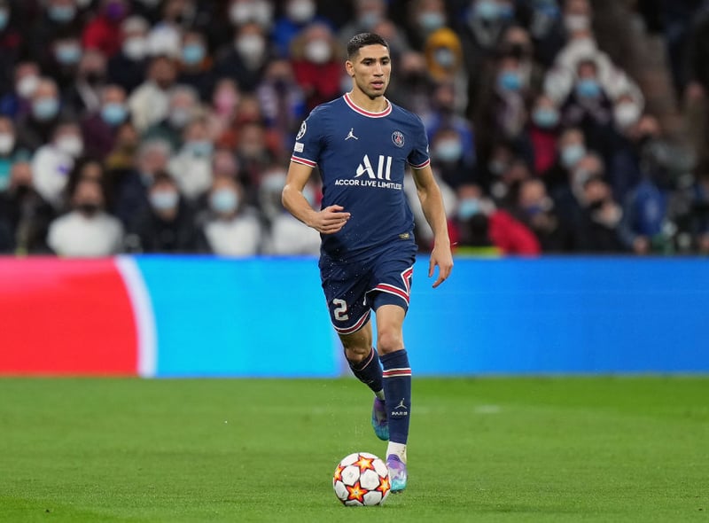 Chelsea are closely monitoring the situation of PSG defender Achraf Hakimi. (The Athletic)
