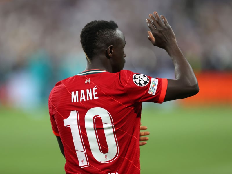 Sadio Mane has not told Liverpool he wants to leave amid links with a move to Bundesliga champions Bayern Munich, but the German club are still confident that they can complete a deal for the forward for around £42m. (Sky Germany)