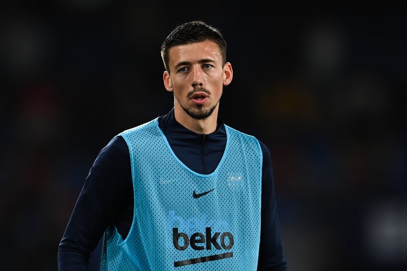 Tottenham are close to completing the signing of Barcelona centre-back Clement Lenglet on a season-long loan deal (Evening Standard)