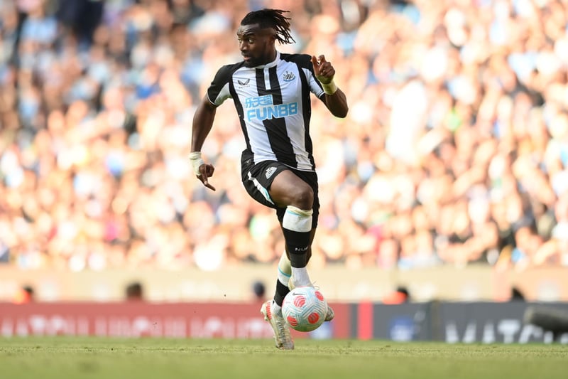 Tottenham have been monitoring Newcastle United forward Allan Saint-Maximin as a potential transfer option, but have other priorities in mind for the time being. (Fabrizio Romano)