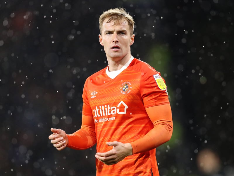 West Brom are eyeing a move for Luton Town’s James Bree, said to be one of many players the Baggies are considering as they look to strengthen the full-back position (Express & Star)
