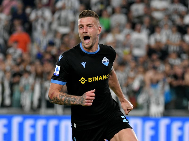 Manchester United will target Lazio midfielder Sergej Milinkovic-Savic, a player they have been linked with in previous windows, if they can not get a deal done for Barcelona’s Frenkie de Jong (Calciomercato)