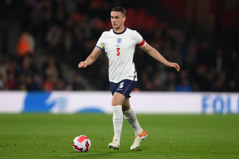 Burnley are in ‘advanced talks’ with Manchester City and England Under-21 defender Taylor Harwood-Bellis (Football Insider)