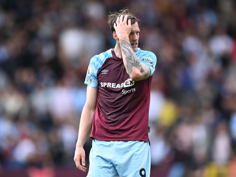 Eintracht Frankfurt have reportedly submitted a bid for Burnley's Wout Weghorst. The Bundesliga side's boss, Oliver Glasner, worked with the Dutchman at Wolfsburg. (Sky Sports Germany)
