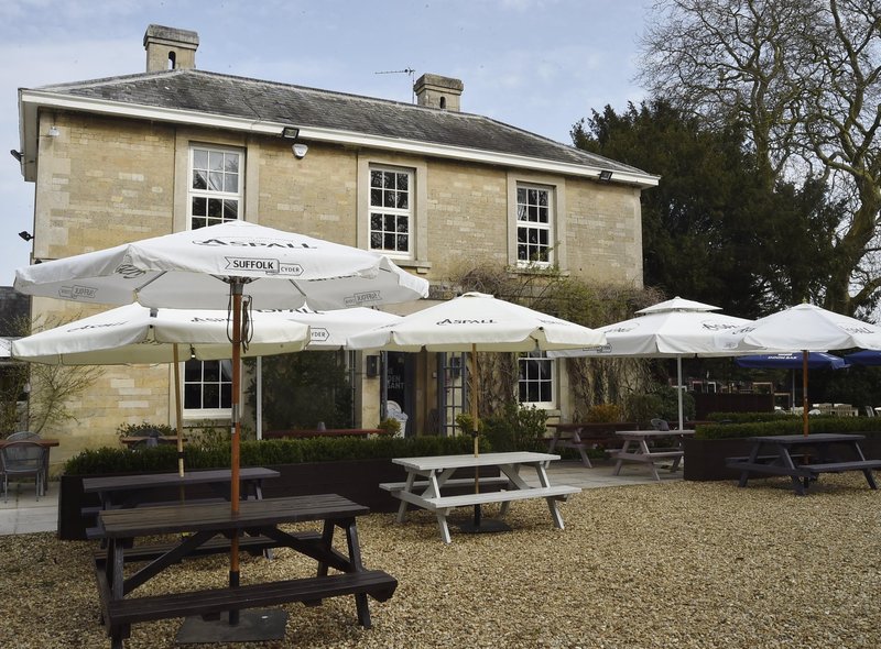 The pub is closed on Mondays and Tuesdays and opens Wednesday - Saturday 12 noon onwards and Sunday 12 noon until 8pm.