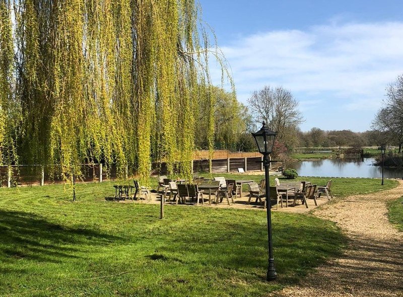 The bar opens between 11am and 3pm and 5am and 9am Monday - Thursday, 11am until 11pm Friday - Saturday, and 12 noon until 8pm Sunday.