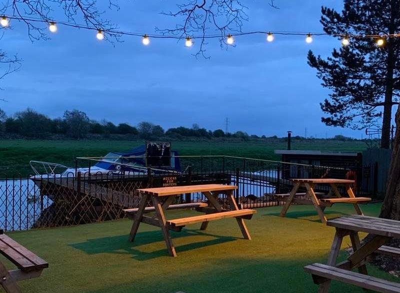 The pub is open between 12 noon and 11pm Monday – Sunday during the spring and summer.