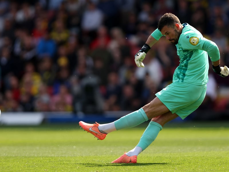 Arsenal are thought to be considering a summer move for Ben Foster, who is available for free after leaving Watford. Aston Villa are also interested in the 39-year-old. (MARCA)