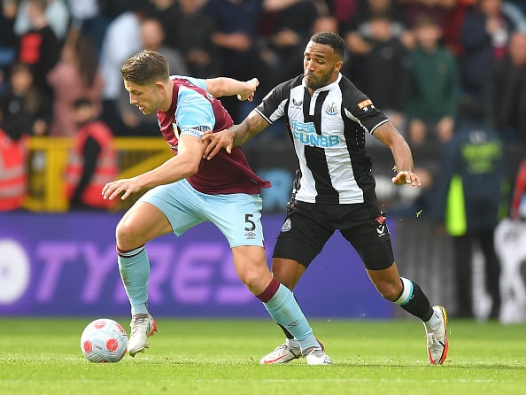 James Tarkowski's switch to Everton is reportedly all completed, however it won't be announced until his contract with Burnley expires at the end of the month. (Liverpool Echo)