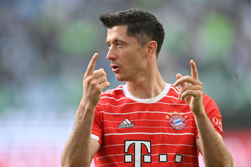 Robert Lewandowski has reportedly rejected the chance to sign Chelsea this summer, with his heart set on Barcelona. The 33-year-old is looking to leave Bayern Munich after eight years with the club. (Daily Mail)