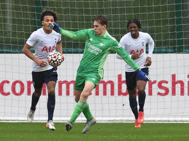 Arsenal academy goalkeeper Remy Mitchell is in advanced talks with Championship side Swansea City over a free transfer (Football.London)