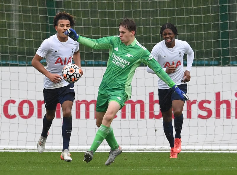 Arsenal academy goalkeeper Remy Mitchell is in advanced talks with Championship side Swansea City over a free transfer (Football.London)