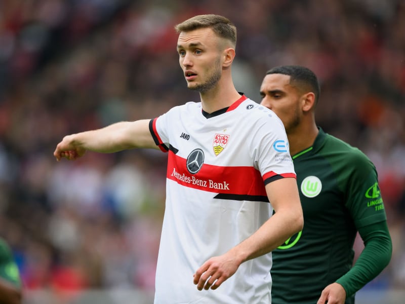 Manchester United have held talks with Stuttgart over a deal to sign Austria striker Sasa Kalajdzic (Sky Germany)