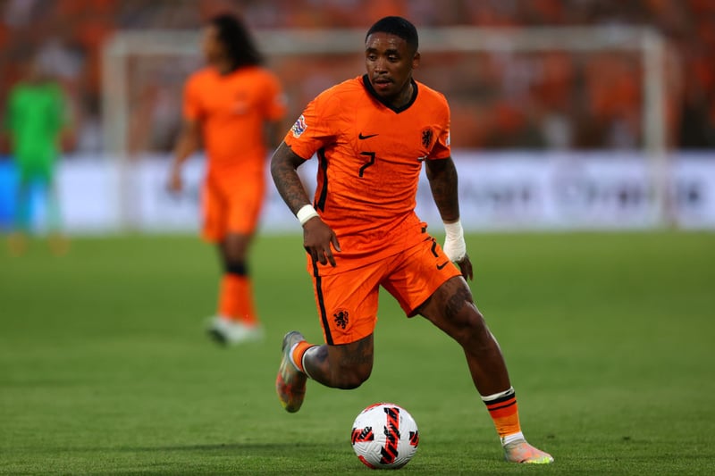 Ajax are in advanced talks to sign Tottenham winger Steven Bergwijn, who could leave for around £26m. (Football Insider)