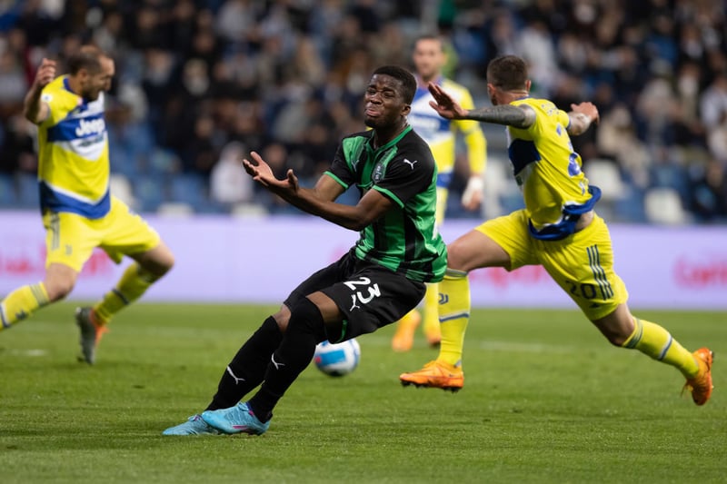 Leeds United are the “most determined” to sign Sassuolo midfielder Hamed Junior Traore and have already made an attempt to sign him. He could be available for around £21.5m. (Gazzetta dello Sport)